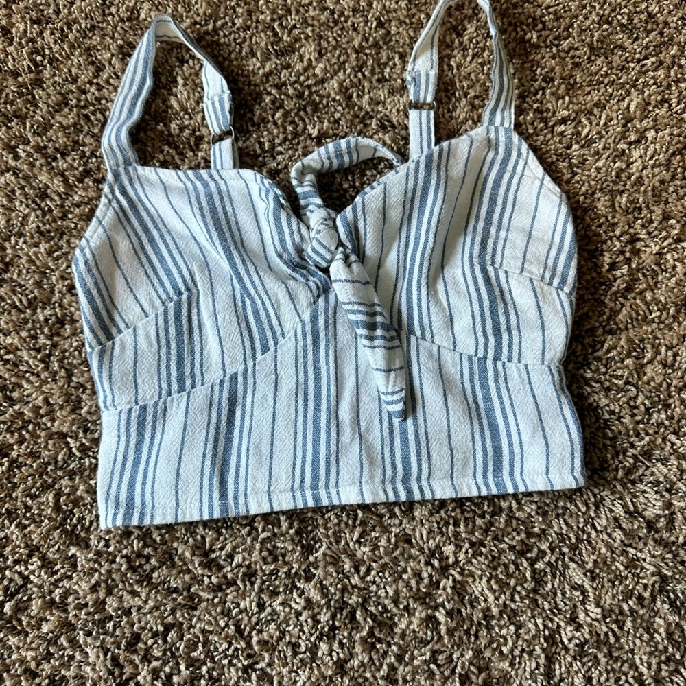 Hollister crop top